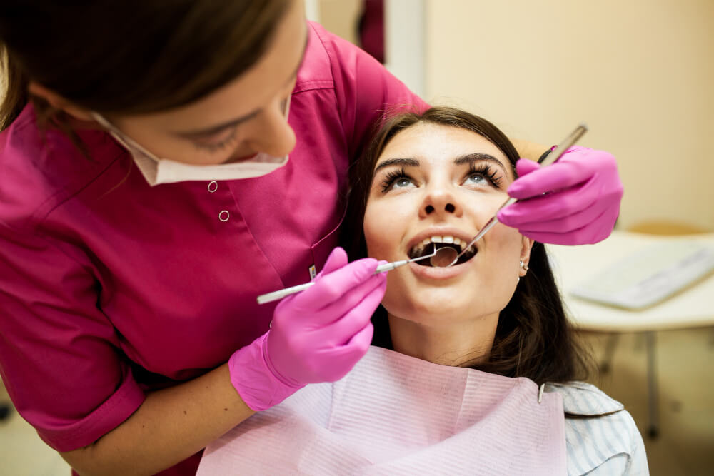 Voice Search SEO for Dentists: Optimizing for Siri and Alexa